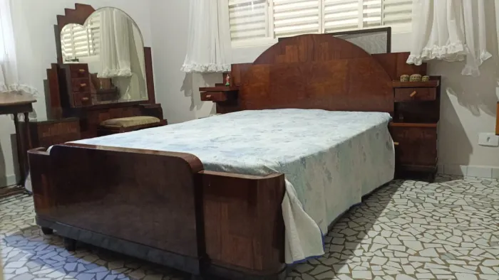 Vendo cama casal madeira maçica nobre