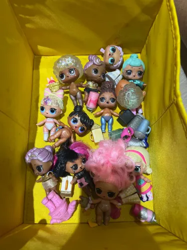 Coleção LOL várias bonecas roupas garrafas