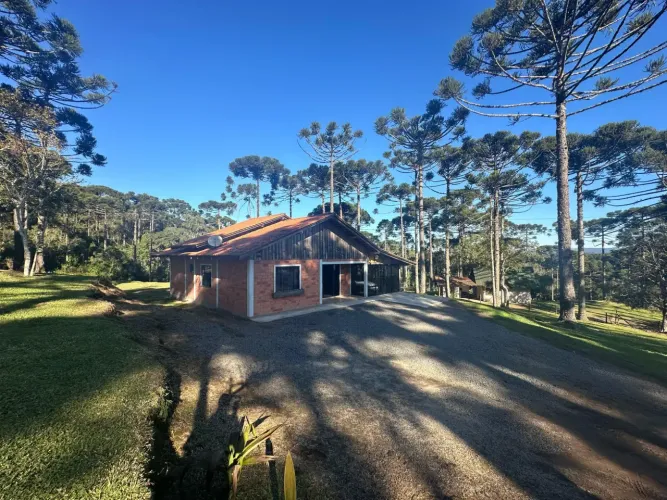 Terreno com casa em Campo Alegre/SC.
