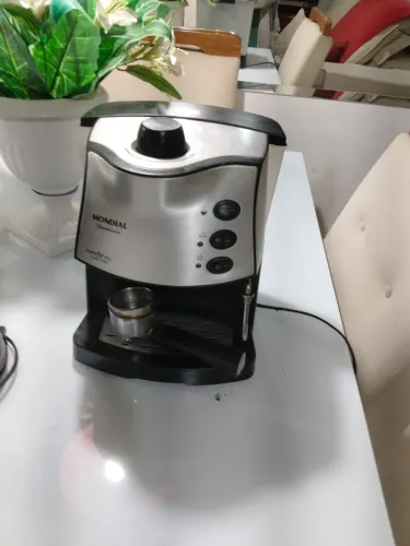 Cafeteira elétrica mondial premiu