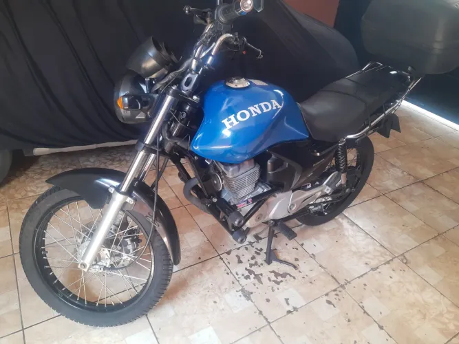 Impecável troco por cg 160 ou fazer 150 mais novas