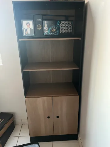 Estante / Armário