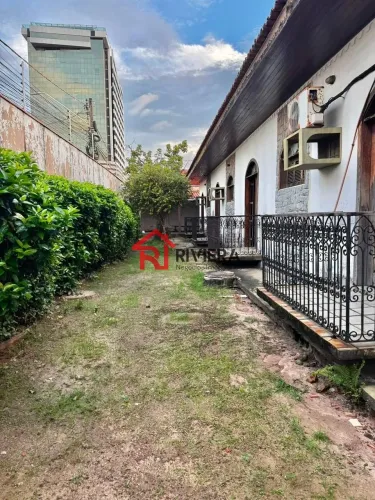 Casa para Locação no Calhau: 6 Quartos, 4 Suítes, 6 Banheiros, 1.000m² em São Luís-MA!