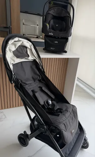 Carrinho + bebê conforto + ISOfix - JOIE TOURIST