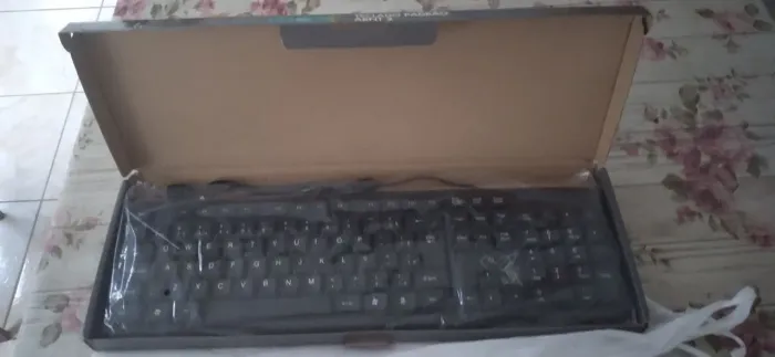 Teclado com fio cabo USB 
