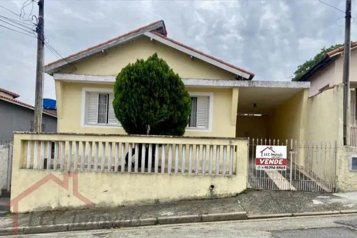 Casa para Venda em Mogi das Cruzes, Vila Lavínia, 3 dormitórios, 2 banheiros, 5 vagas
