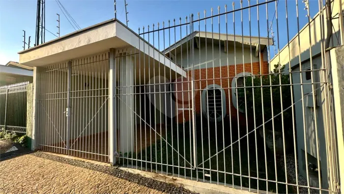 Casa com 3 quartos para locação em Vila monteiro - SP