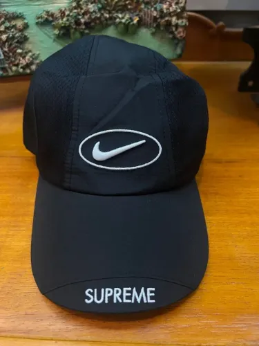 boné nike x supreme