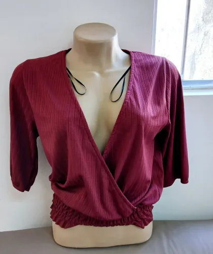 Blusa vinho feminina 
