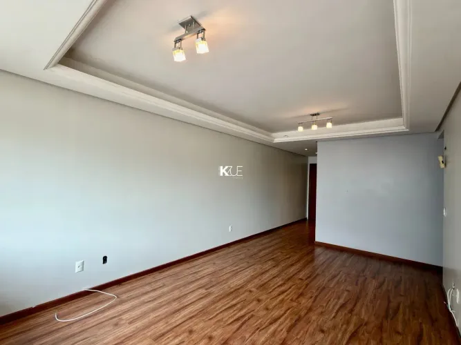 Amplo apartamento 04 dormitórios para alugar em Coqueiros, Florianópolis SC