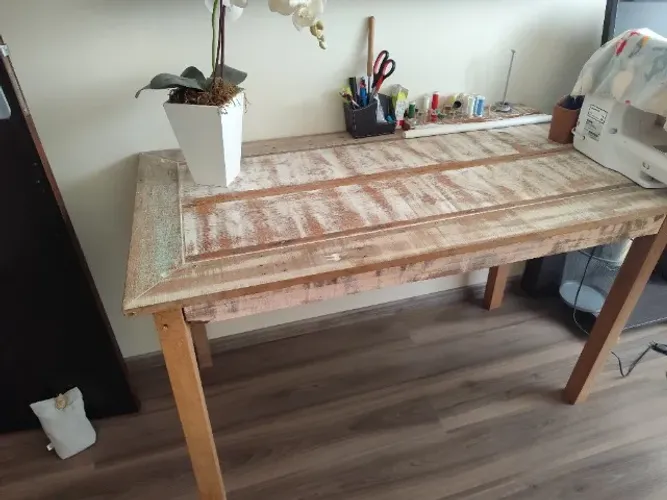 Mesa madeira demolição