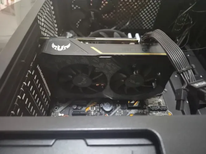 GTX 1650 Super Asus TUF - 4gb