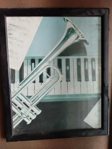 Kit com 3 quadros de piano, partitura e rosas