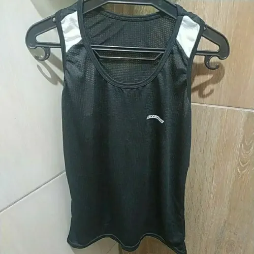 Malha blusa regata feminina unissex de secagem rápida verão tamanho P semi-nova