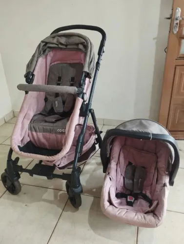 Carrinho de bebê Cosco
