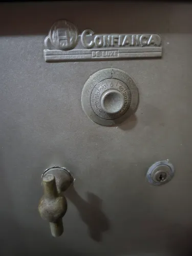 Cofre Confiança (grande e pesado)
