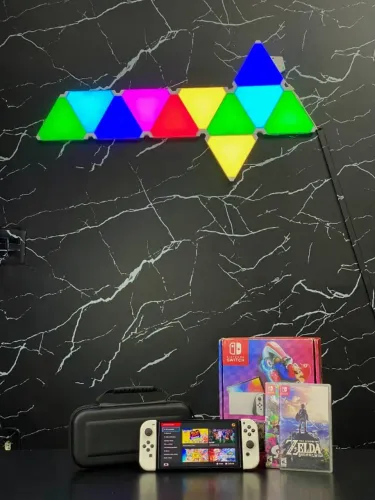 NINTENDO SWITCH OLED + CARTÃO MICRO-SD 64GB E 2 JOGOS MIDIA FÍSICA