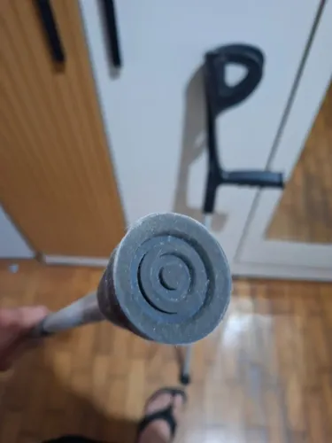 muletas novas sem uso.