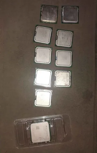 Vendo 10 processadores, sendo 9 Celeron e Pentium e um AMD A6-7400
