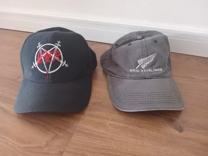 Bonés Slayer e New Zealand