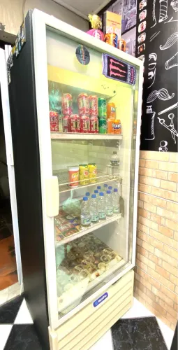 Geladeira Expositora Comercial Metalfrio - Porta de Vidro