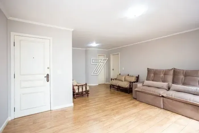 Imóvel para venda no Centro, 3 quartos, pertinho do Shopping Curitiba.
