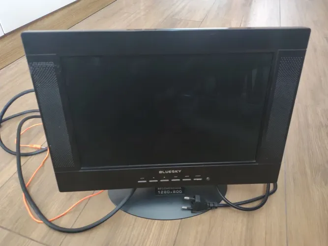 Monitor 13" com alto falante embutido 