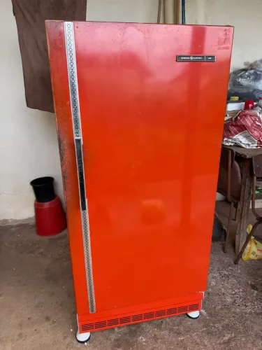 Geladeira retrô antiga General Electric - Não funciona 