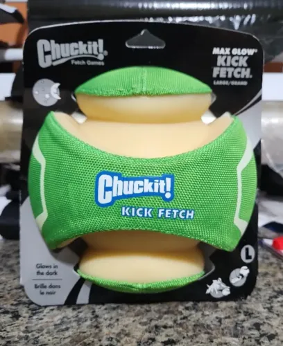 Bola Chuckit Kick Fetch Brilhante Max Glow Grande P/ Cães