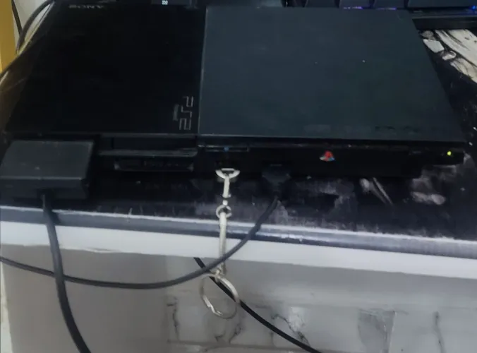 Playstation 2 com 18 jogos