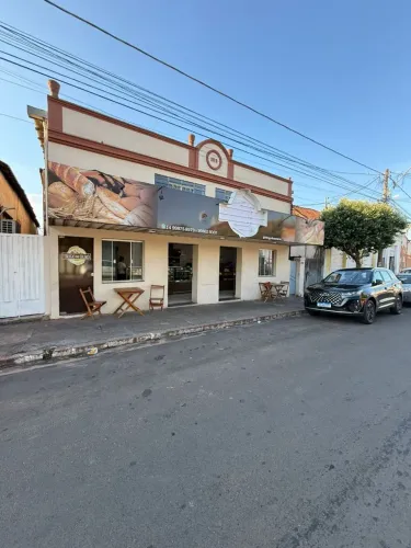 VENDO IMOVEL - Prédio comercial sendo utilizado como padaria