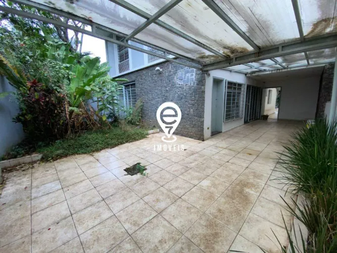 Casa para Locação com 8 Quartos, 3 Salas, 1 Escritório e 4 Vagas na Vila Mariana - São Pau