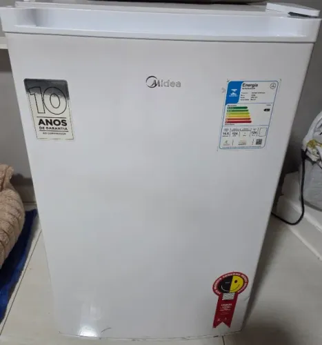 Frigobar 124 litros marca Midea branco 110 voltagem