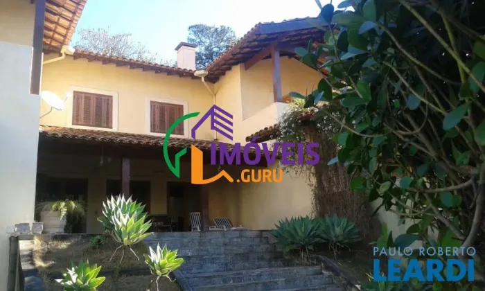 CASA ASSOBRADADA - REAL PARQUE - SP