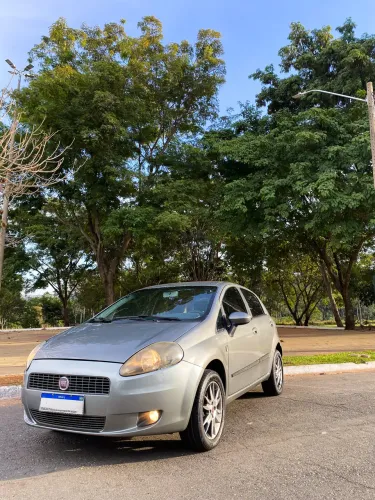 Fiat Punto Attractive Italia 1.4 F.flex 8V 5P 2012