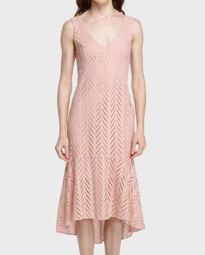 Vestido midi rosa em laser tamanho 44