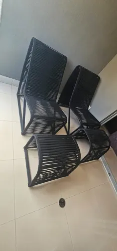 2 poltrona espreguiçadeira com puf + mesinha preta