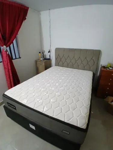 Cama Box (Casal) com cabeceira semi-nova 