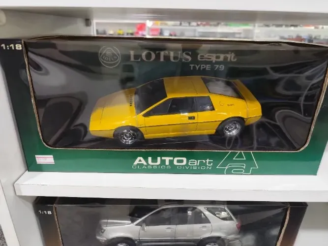 Miniatura Lotus Esprit Type 79 Amarelo AutoArt 1/18 Raro Caixa