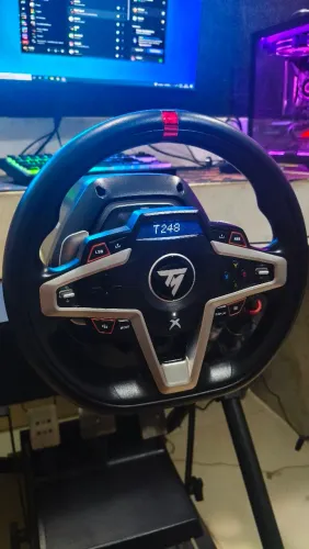 Volante Thrustmaster T248