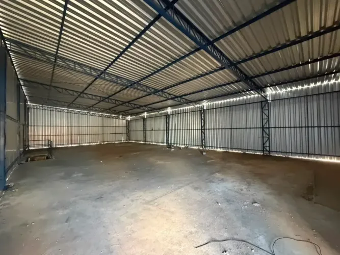 PONTO COMERCIAL NO OSWALDO FROTA COM 200M², DOCUMENTADO DE ESQUINA