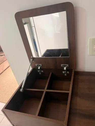 VENDO CÔMODA USADA