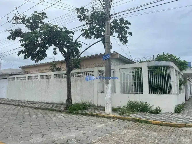 Casa com 3 dormitórios para alugar, 250 m² por R$ 2.974,04/mês - Jardim Santa Maria - Jaca