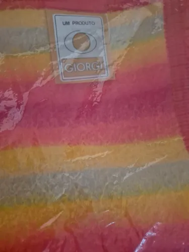 Cobertor de solteiro, seminovo  ja higienizado.