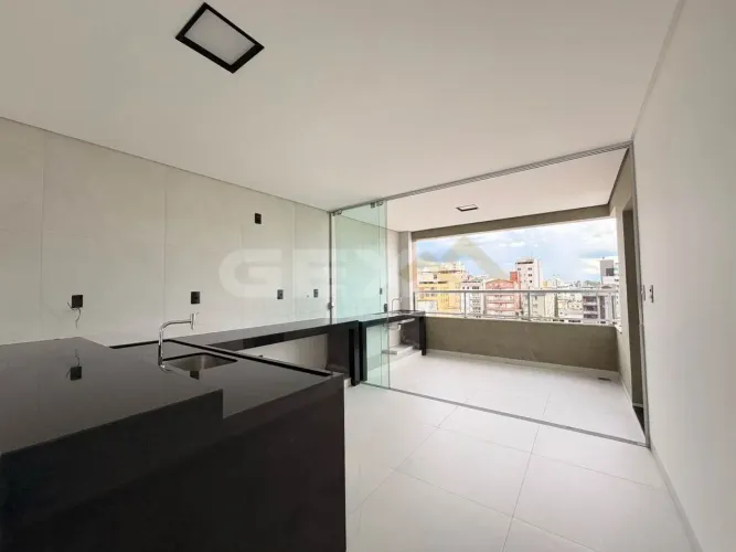 Apartamento à Venda no Centro em Divinópolis MG.