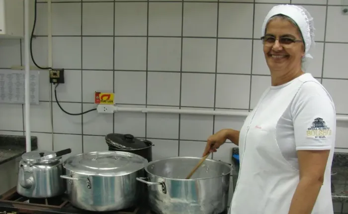 Vagar de ajudante de cozinha