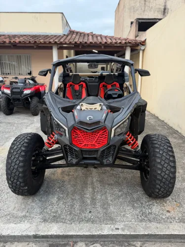 UTV Maverick x3