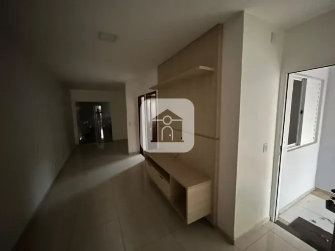 Casa para locação no bairro Jardim Califórnia