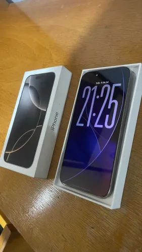 iPhone 16 Pro Max