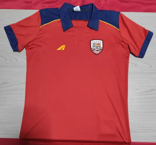 Vendo 01 Camisa Vermelha GARCO 